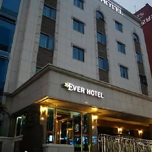 Hotel Ever
