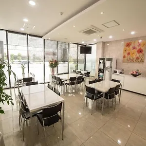 Motel Reve Business